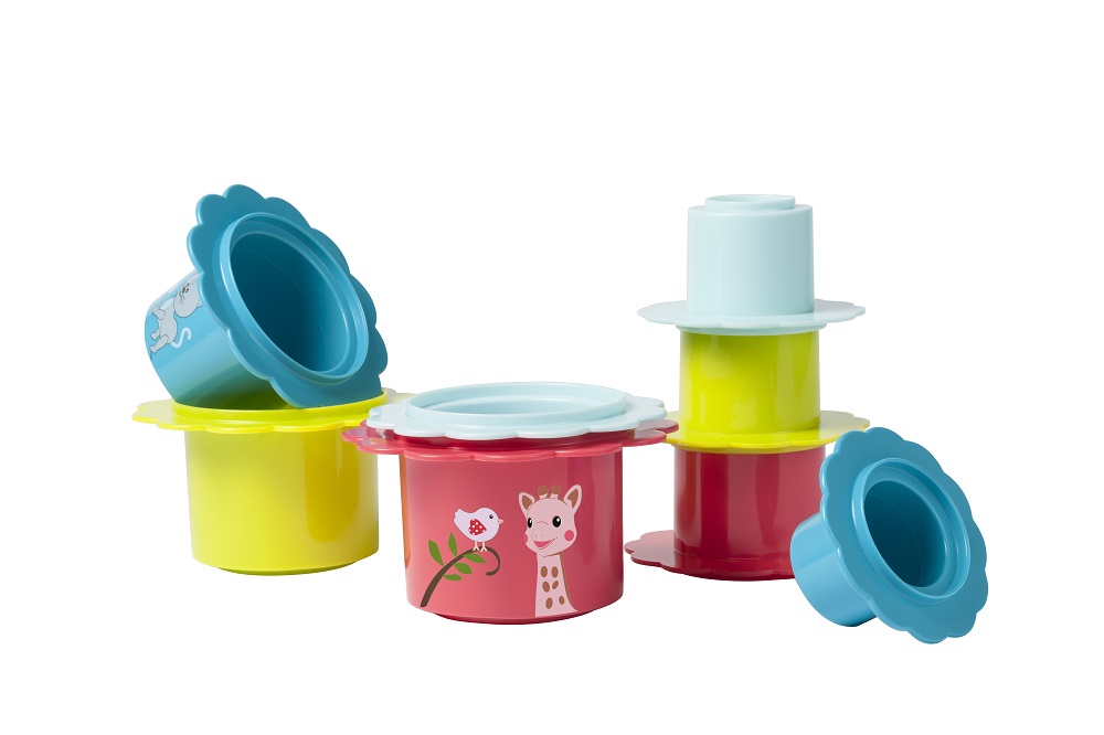 Stacking flowers Sophie la girafe