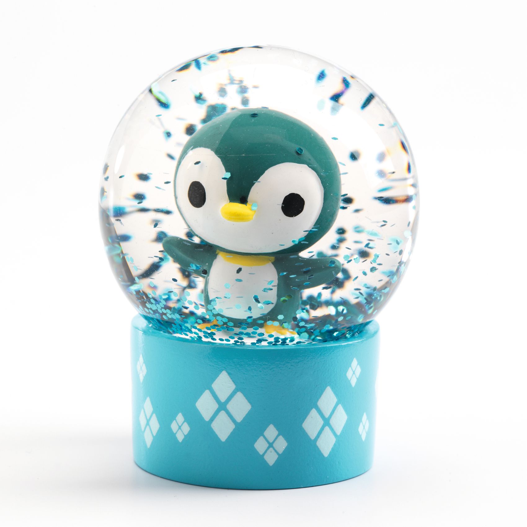 9 snowglobes display - So wild