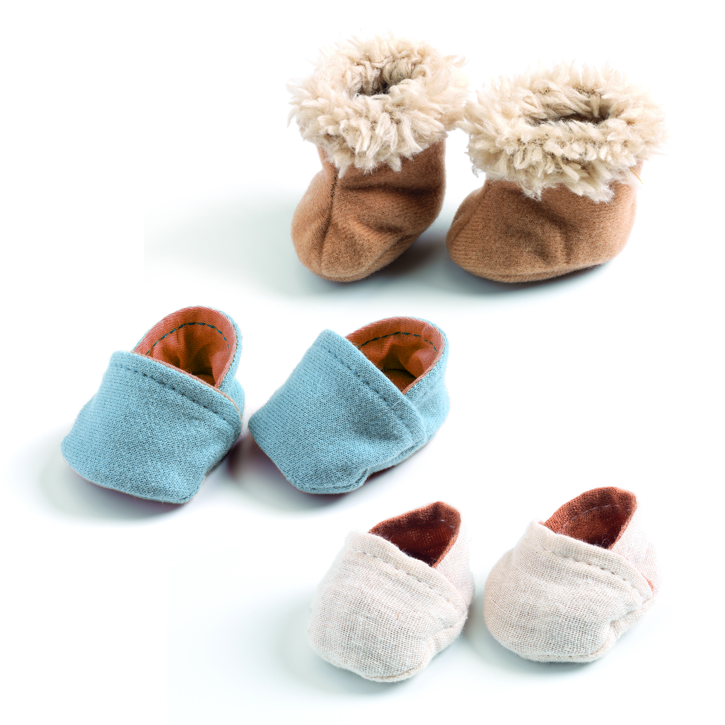 3 pairs of slippers