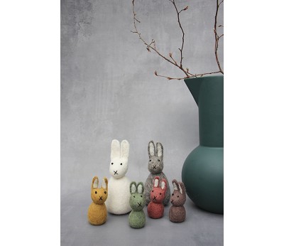 Bunny  White - standing - P24