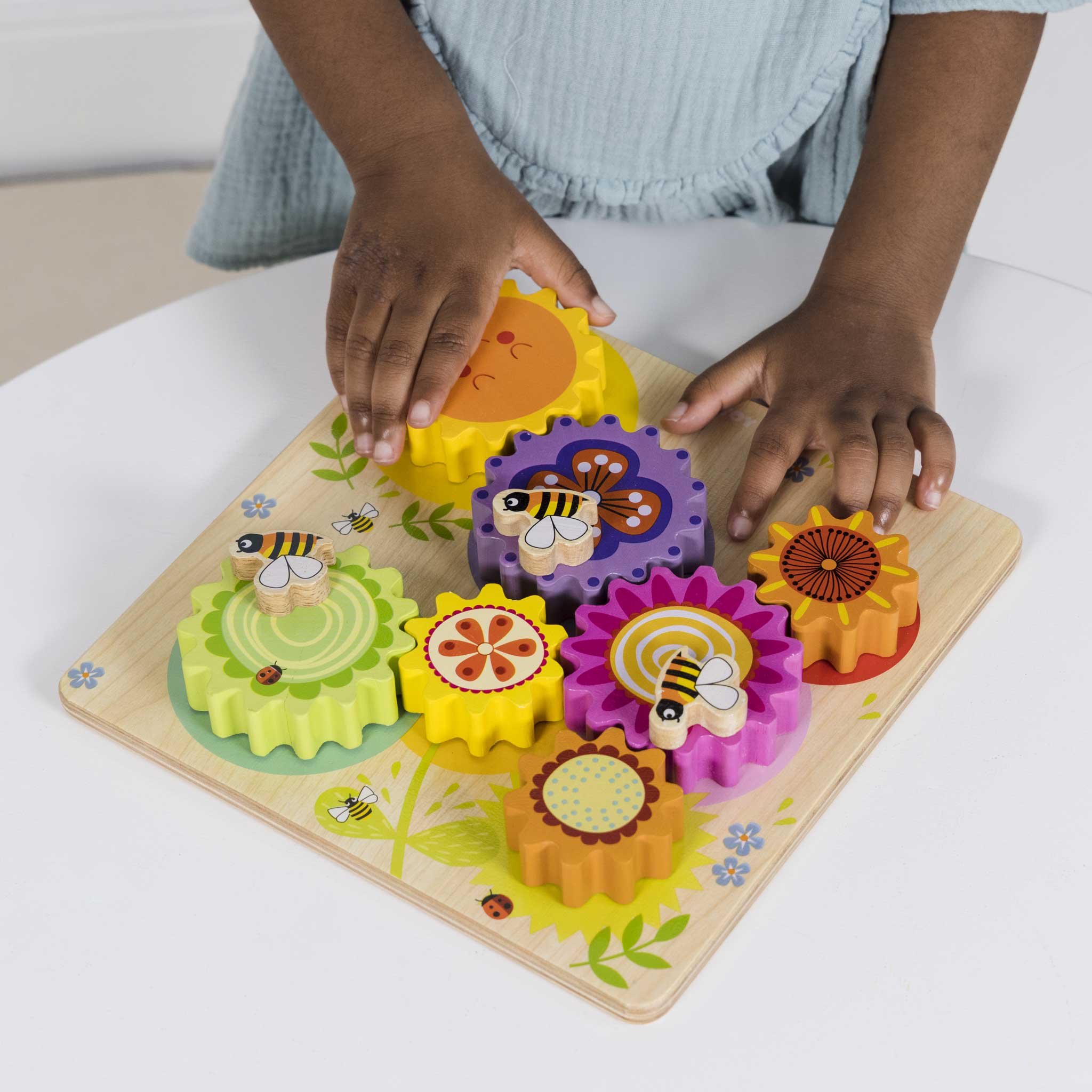 Meadow Bees Gear & Cogs - 8 Piece (4)