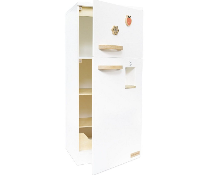 Kitchen Freestanding Fridge Freezer (1) FSC 100%