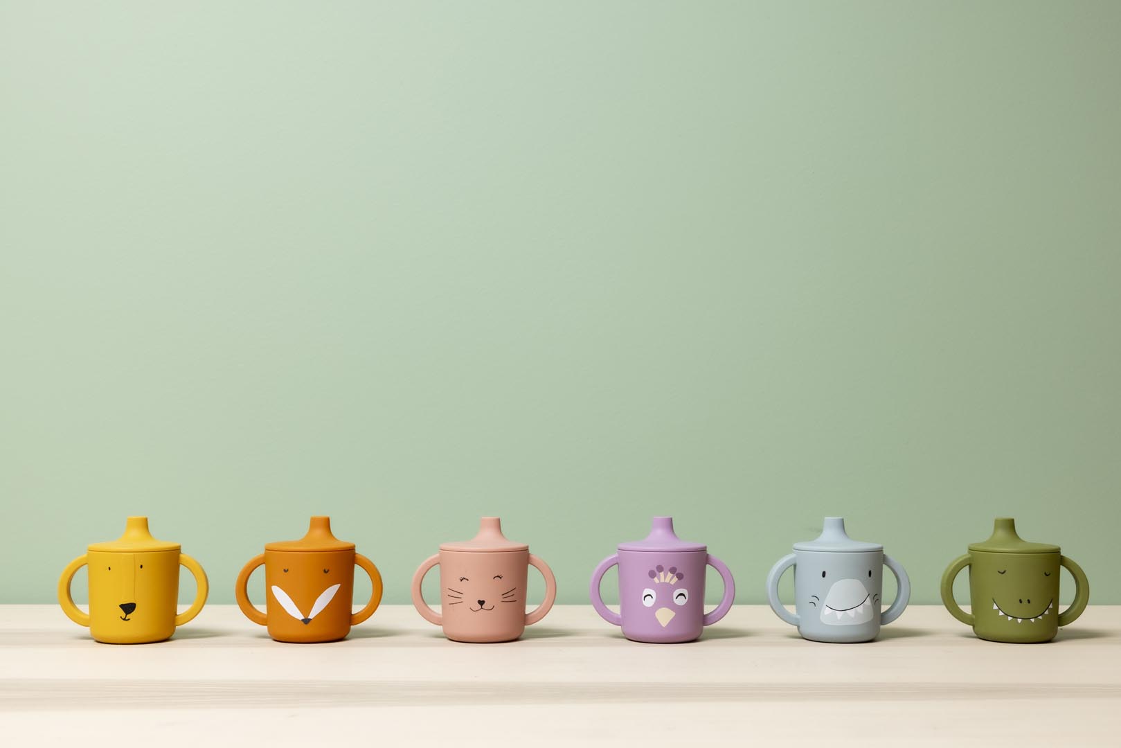 Silicone sippy cup - Mrs. Peacock