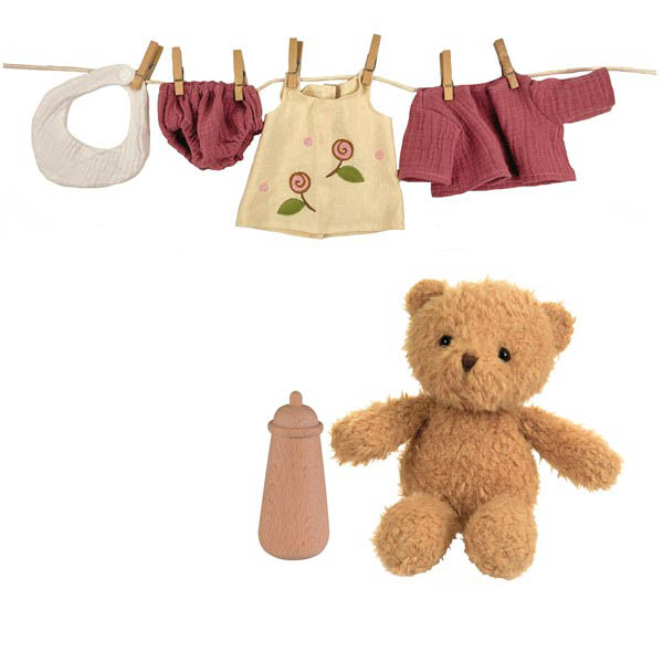 MORRISSETTE WITH CLOTHES IN A CASE