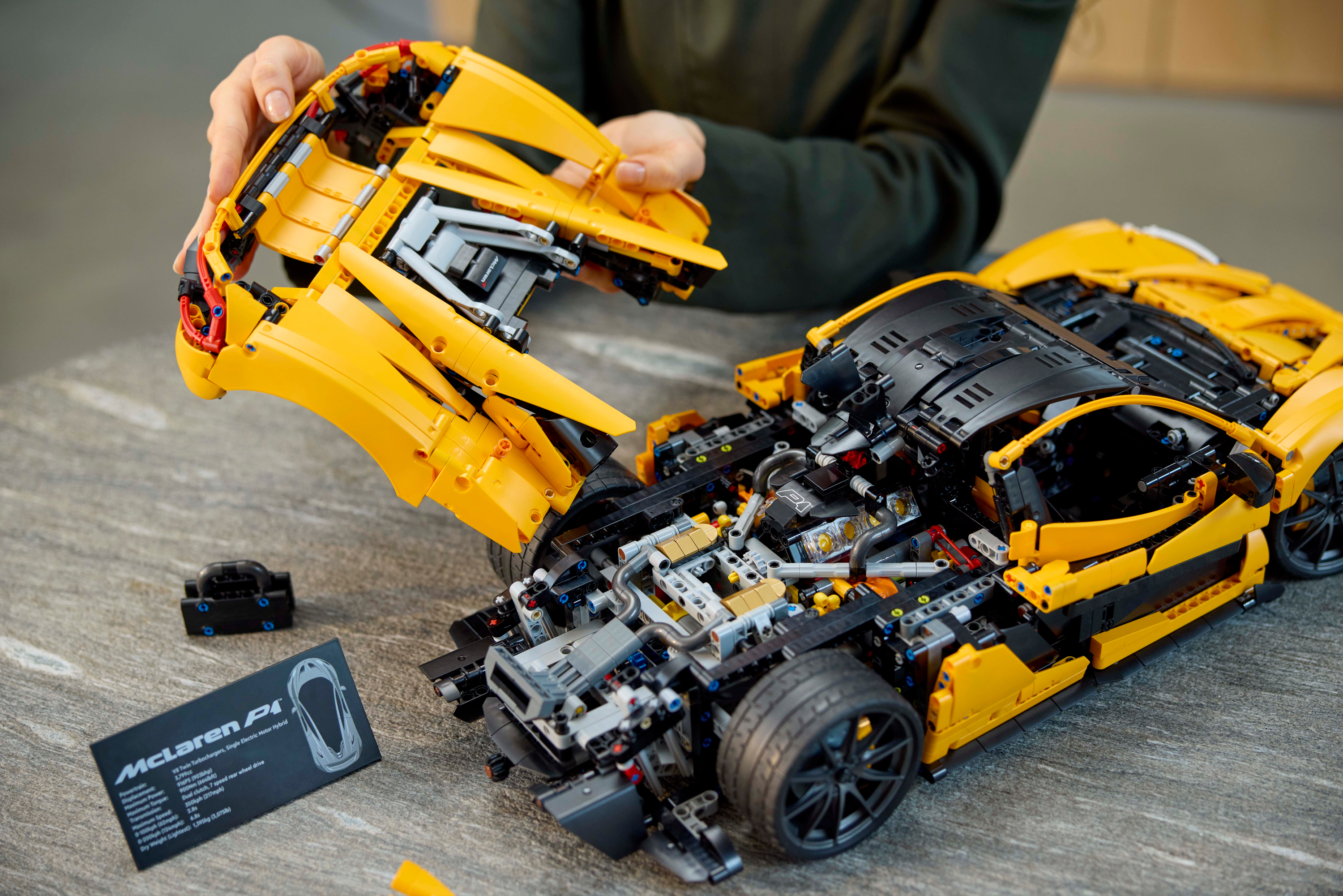 6471558 - McLaren P1™