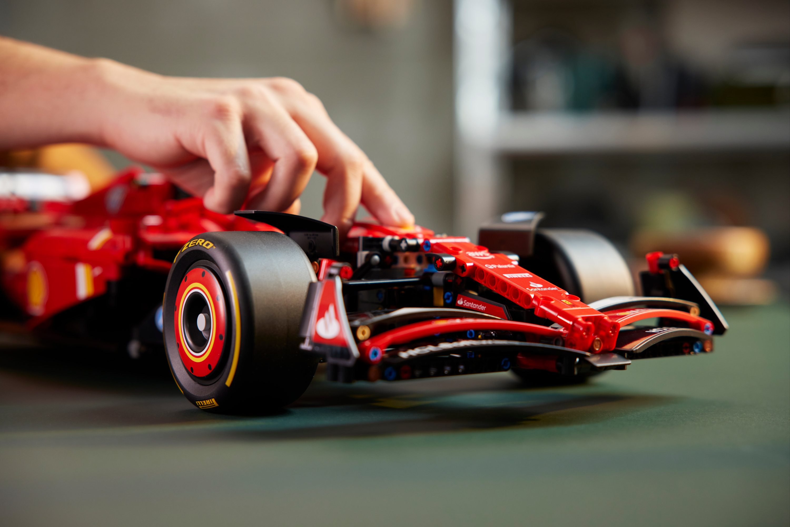 6526820 - Ferrari SF-24 F1-bil