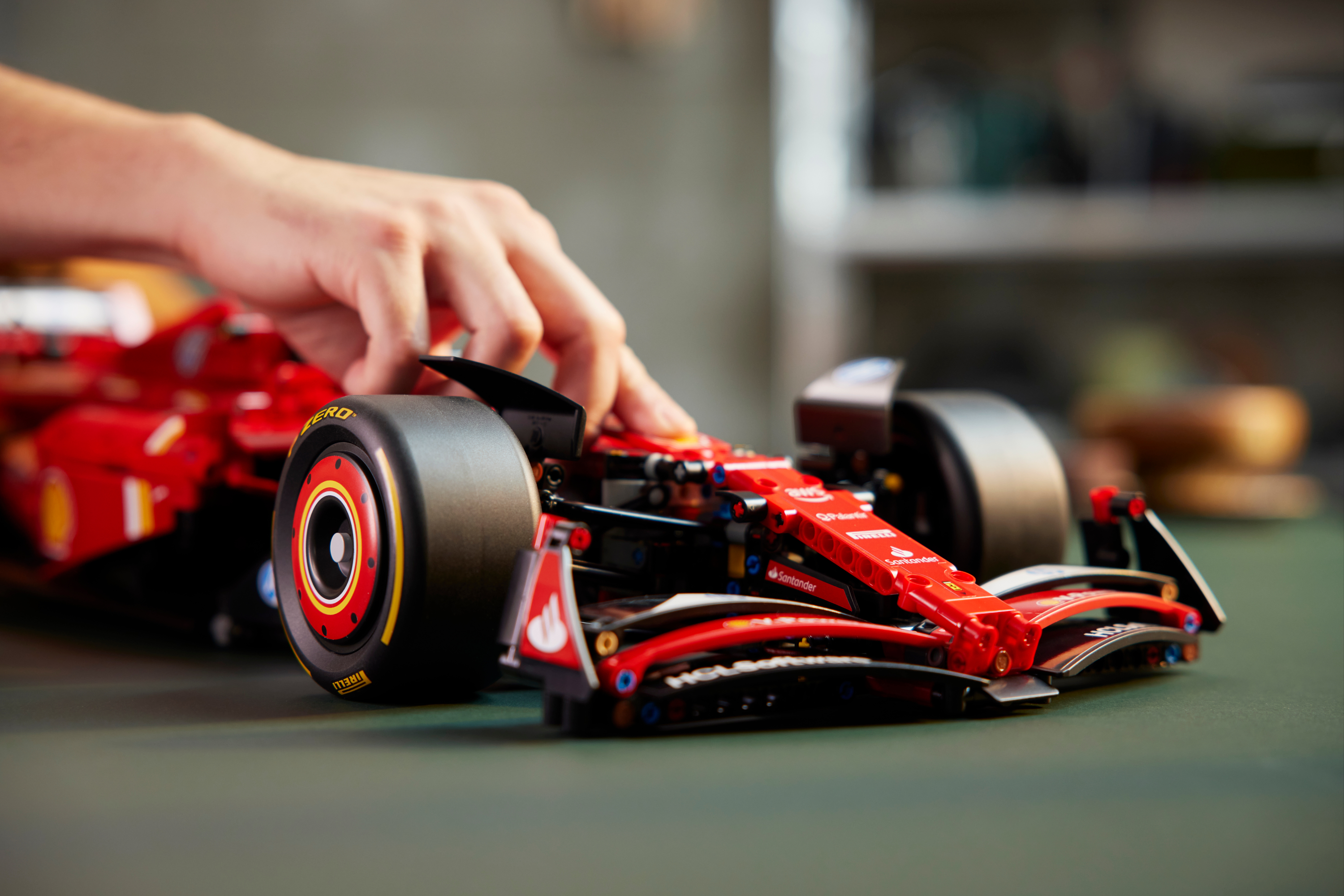 6526820 - Ferrari SF-24 F1-bil
