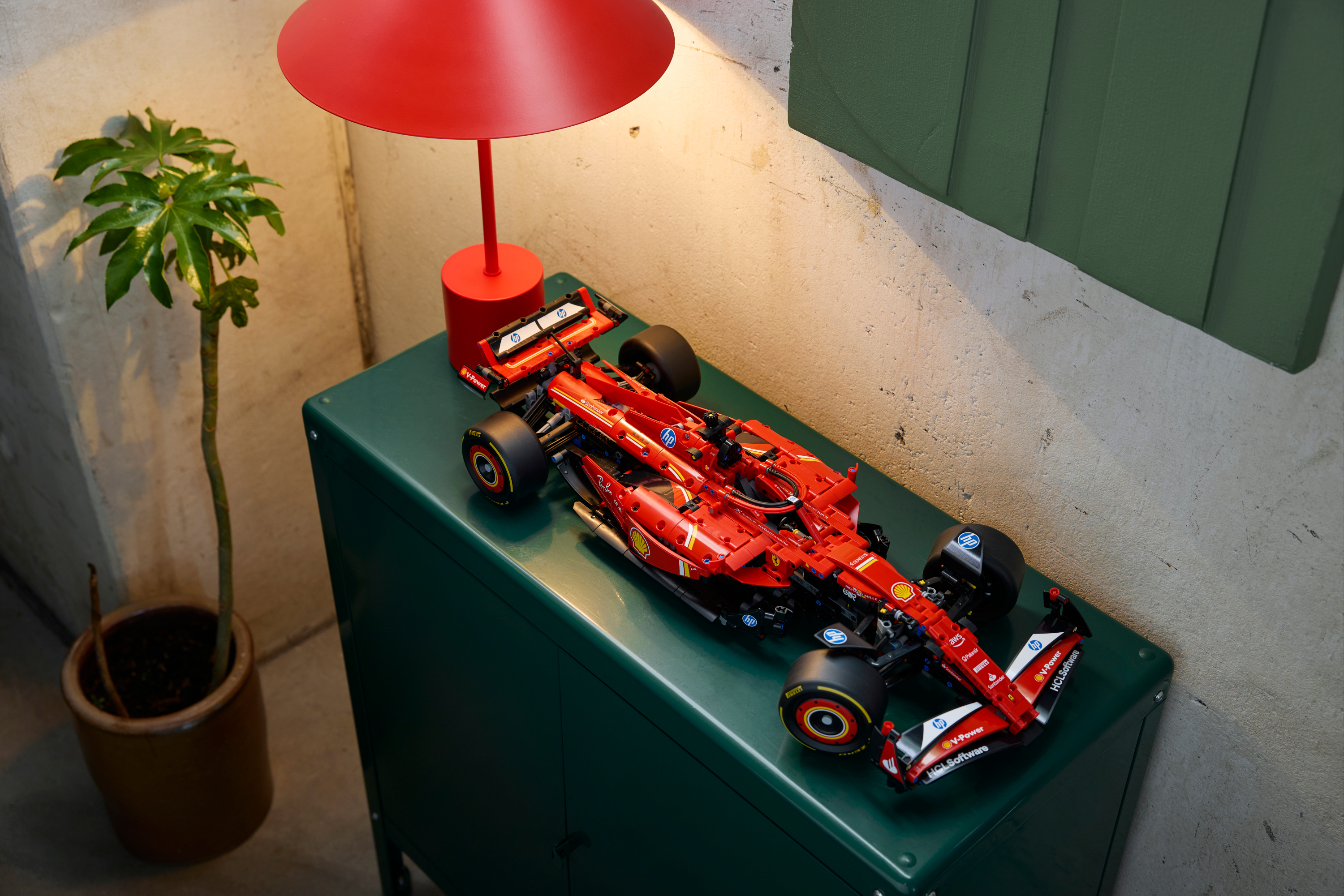 6526820 - Ferrari SF-24 F1-bil
