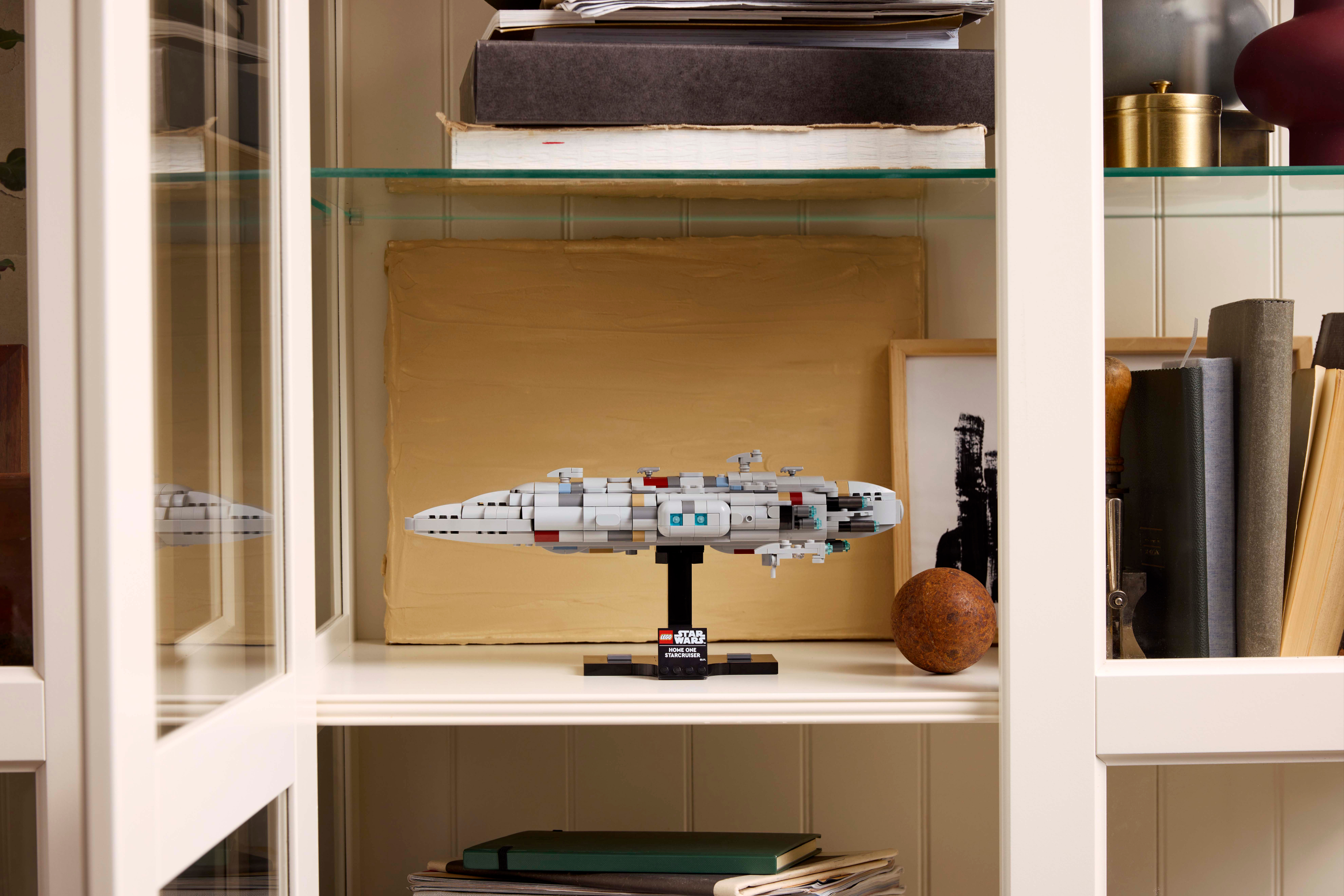 6527524 - Home One Starcruiser