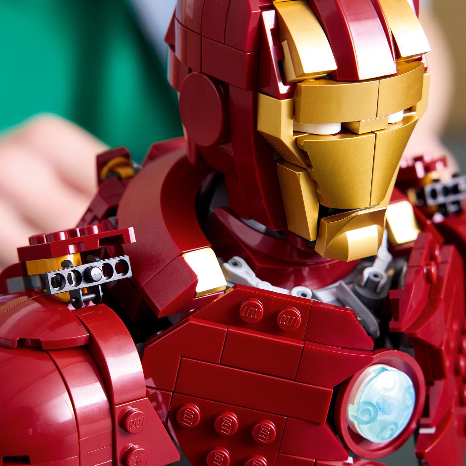 6529125 - SH Marvel Byste av Iron Man