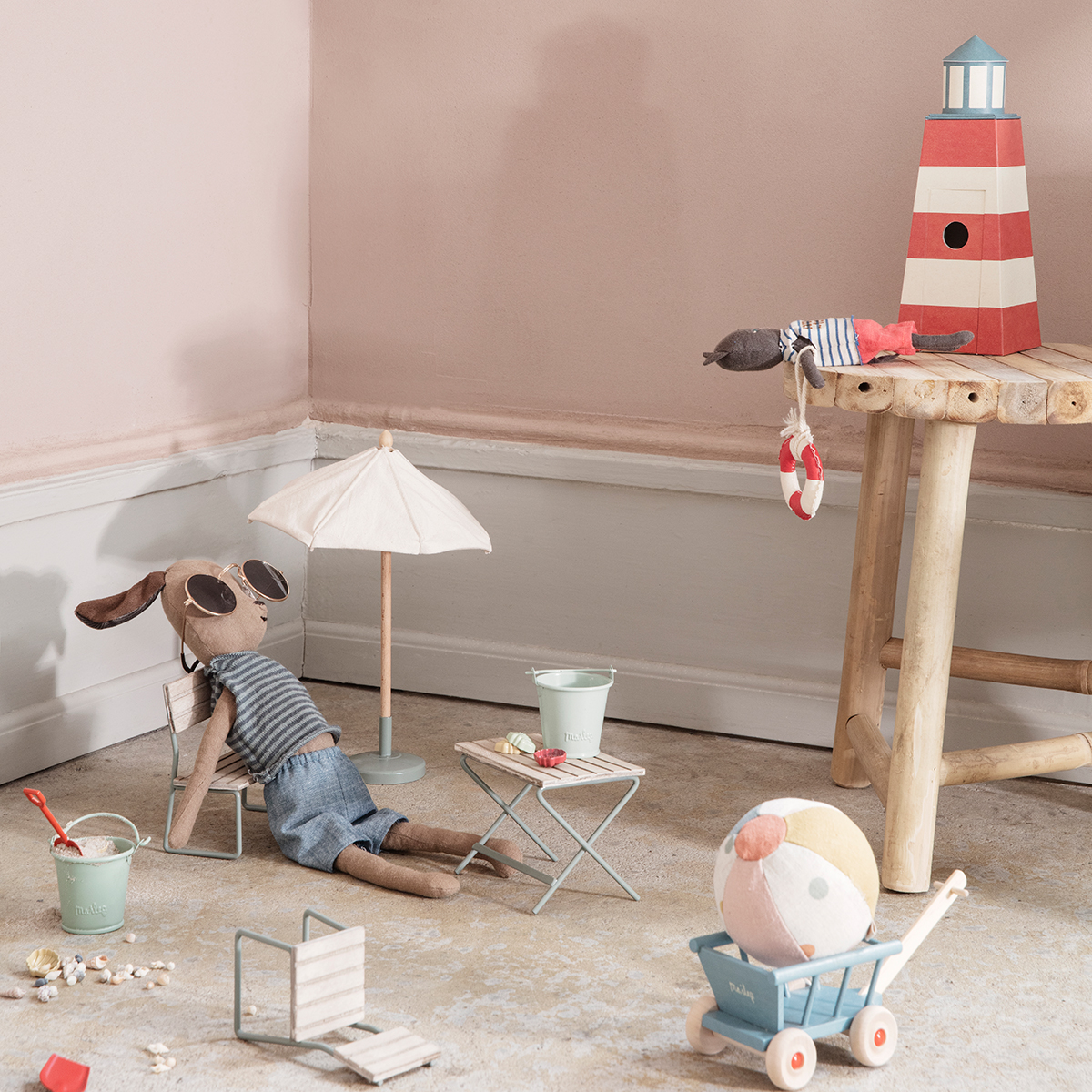 Miniature parasol
