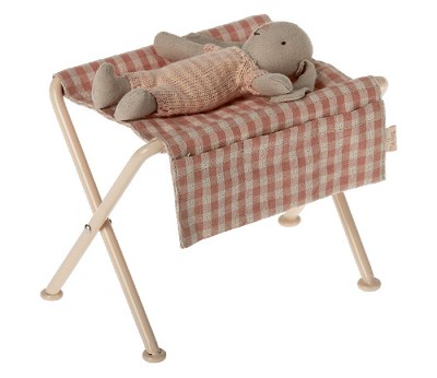 Nursery table. Micro