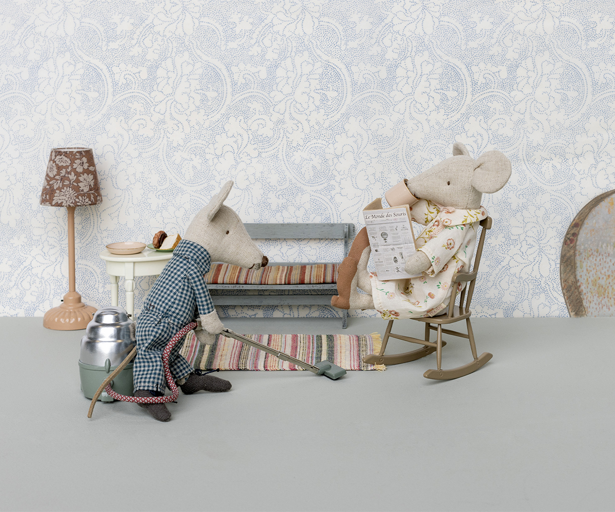 Vacuum cleaner. Mouse
