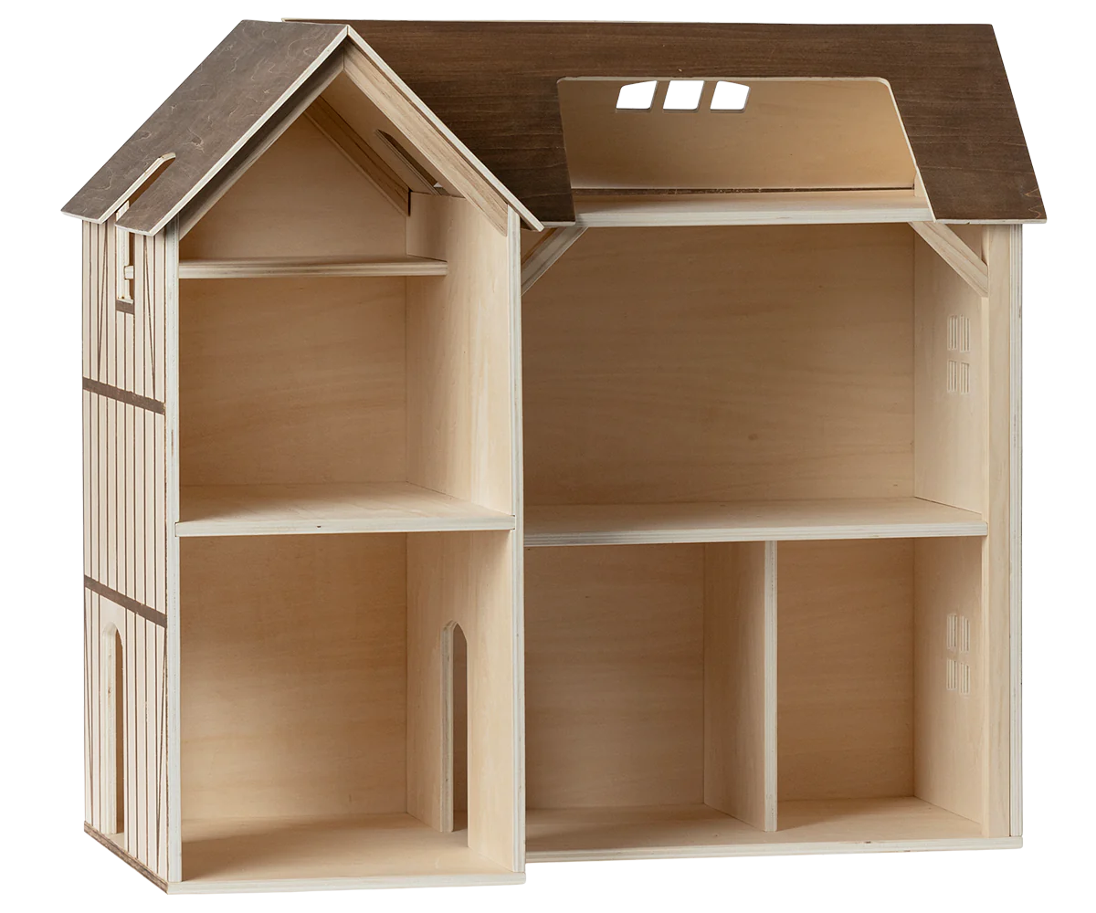 Mouse hole Farmhouse