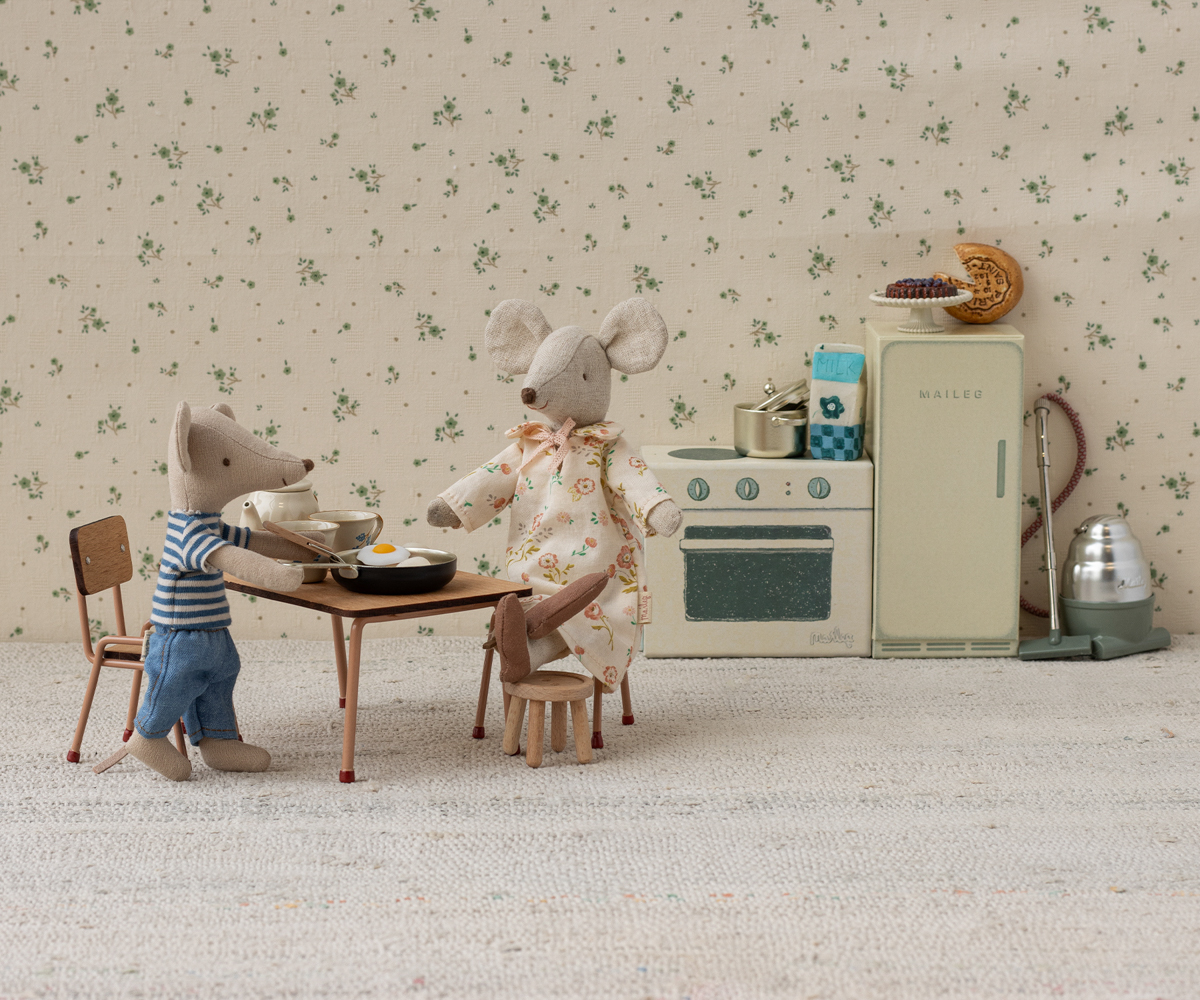 Table and chair set, Mouse - dark powder