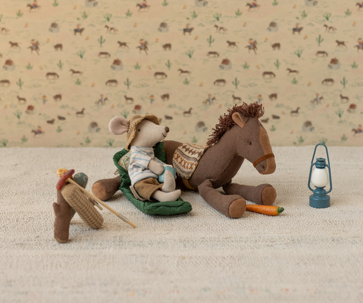 Hiker Mouse, Big Brother-Stripes