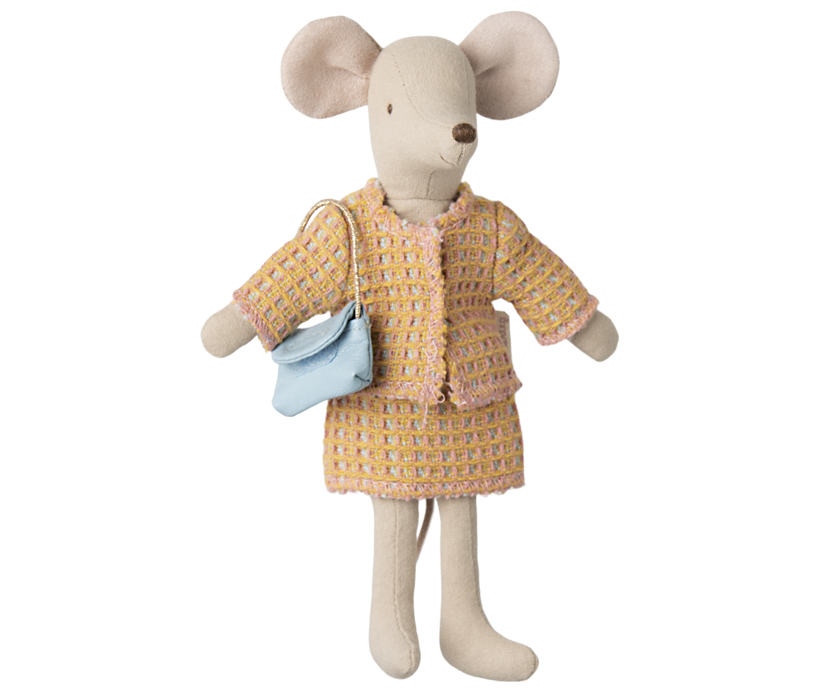 Suit, mum mouse