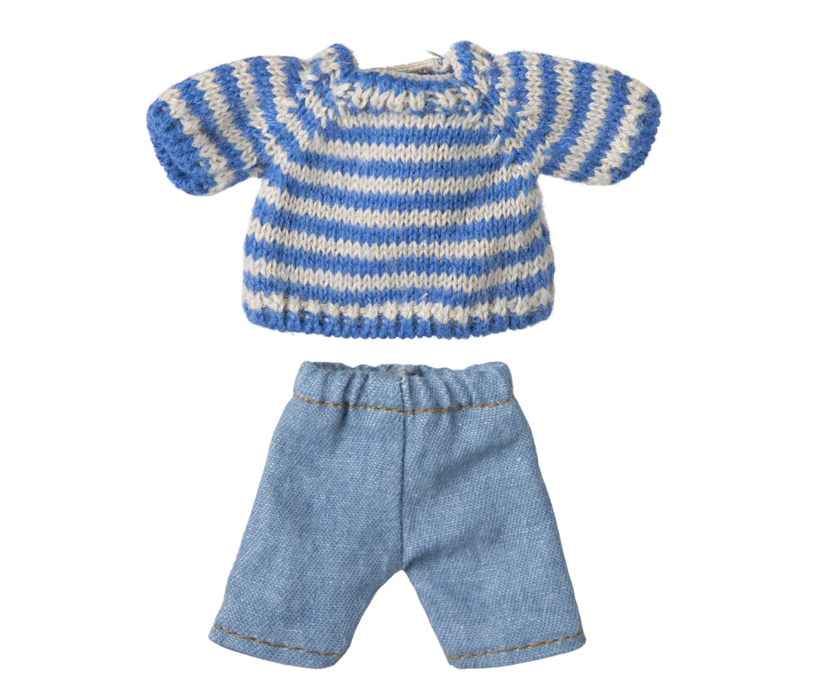 Knitted sweater and pants, big brother