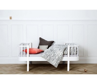 Original junior bed. 90x160 cm. white