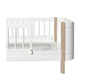 Mini+ cot bed incl. junior kit. 68x122/162 cm. white/oak