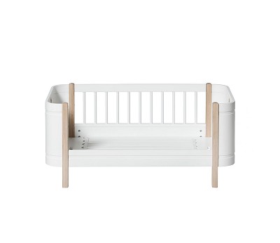 Mini+ cot bed incl. junior kit. 68x122/162 cm. white/oak