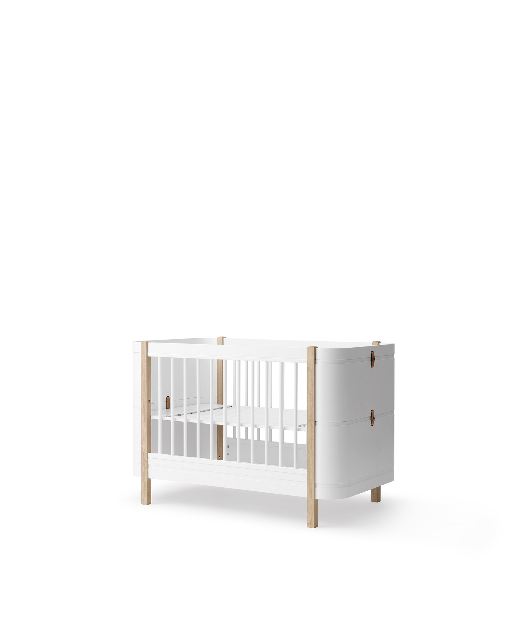 Mini+ cot bed excl. junior kit. 68x122 cm. white/oak