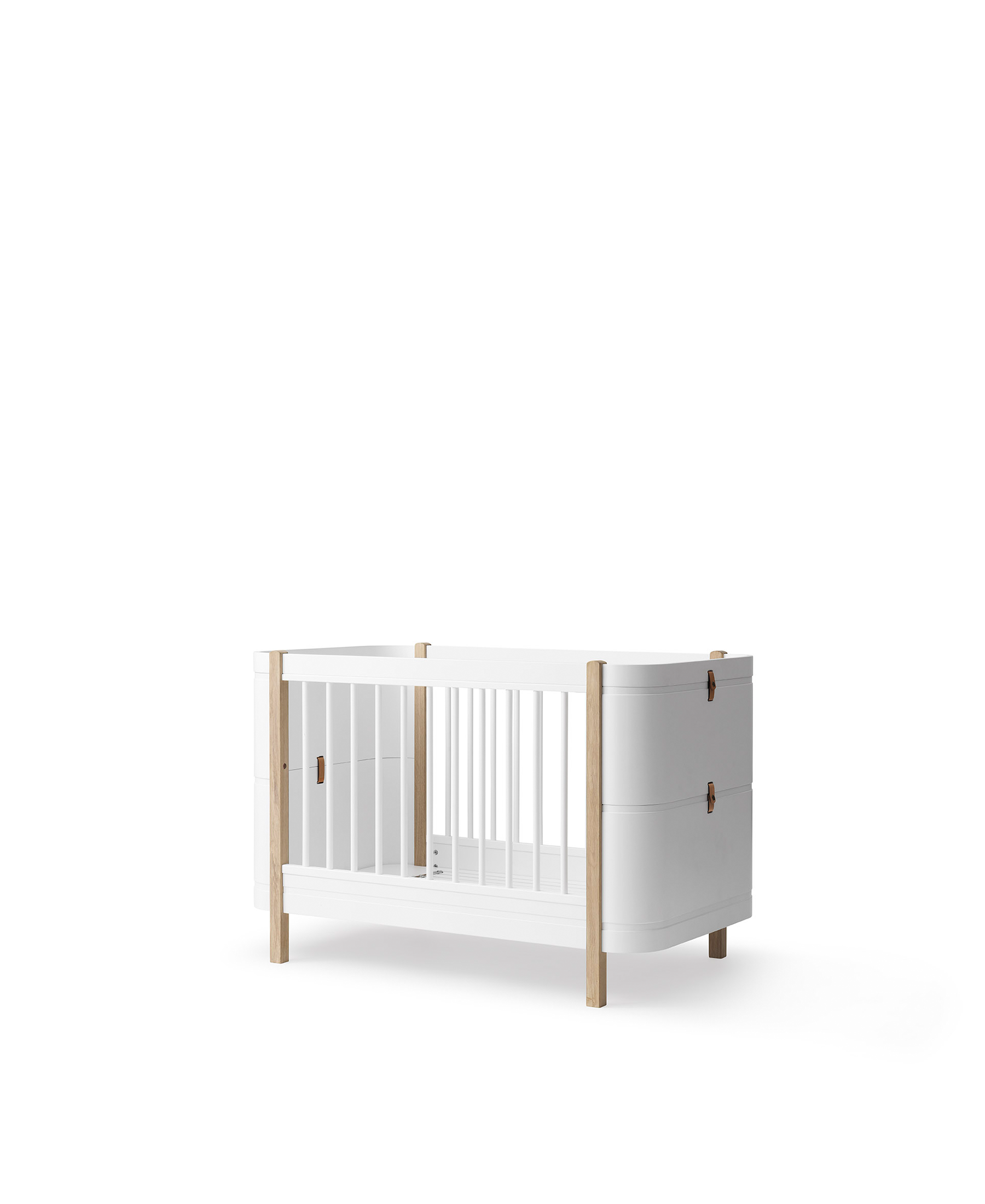 Mini+ cot bed excl. junior kit. 68x122 cm. white/oak
