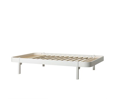 Lounger bed. 120x200 cm. white