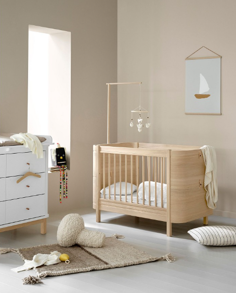 Mini+ cot bed excl. junior kit. 68x122 cm. oak - new