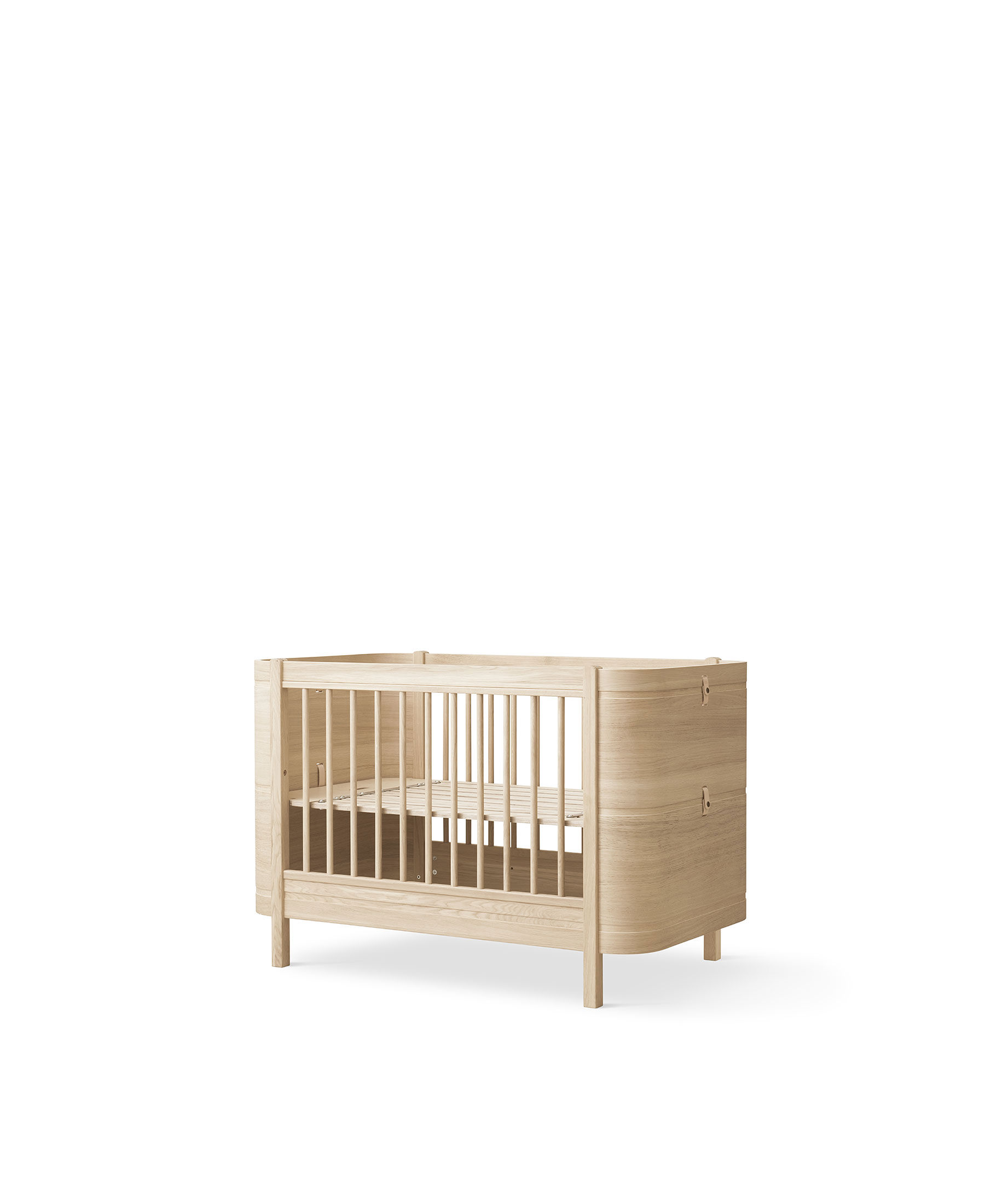 Mini+ cot bed excl. junior kit. 68x122 cm. oak - new