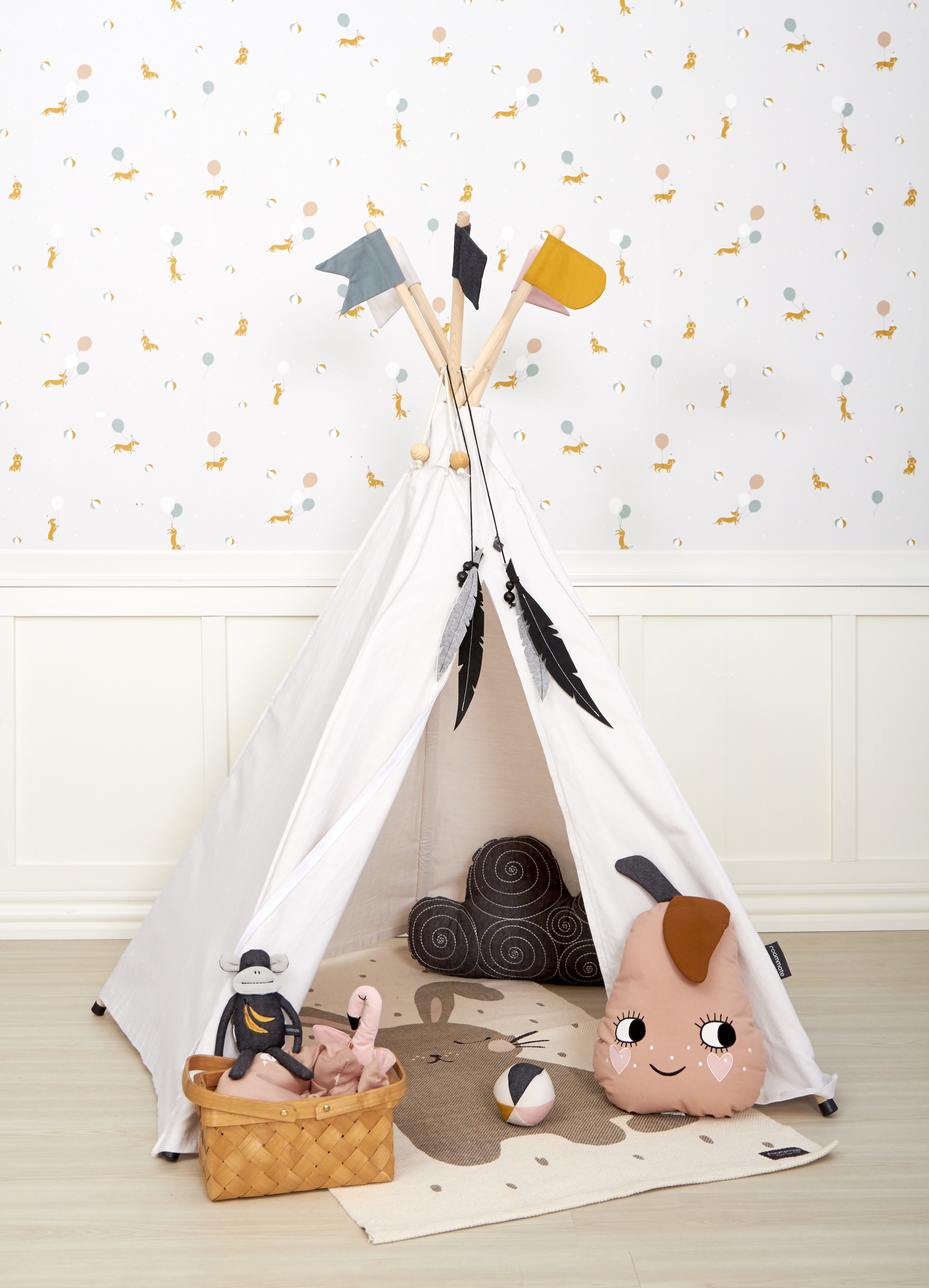 HIPPIE TIPI PLAY TENT. NATURE