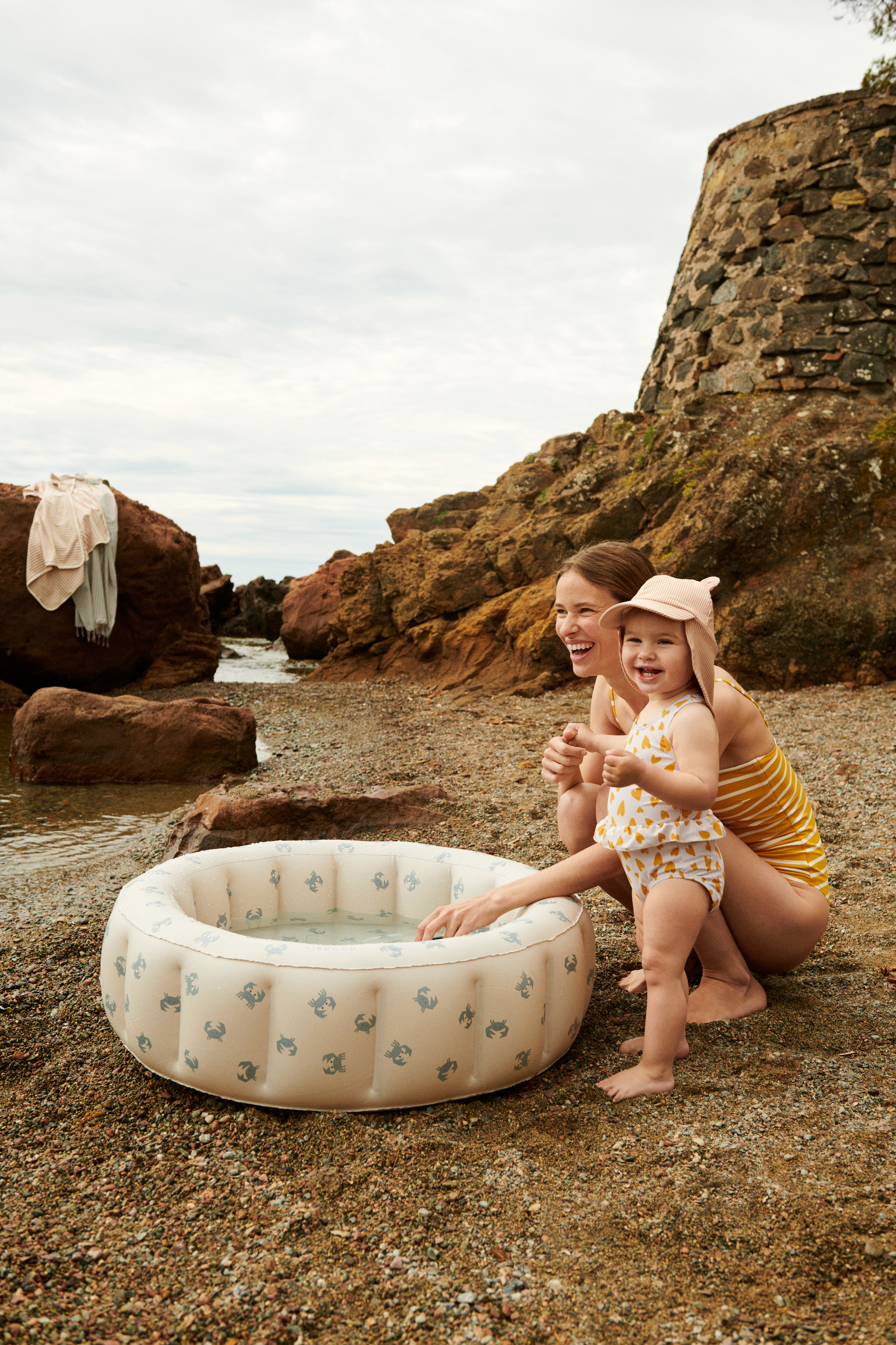 Kornelia Printed Pool Small Safari sandy mix - SS25