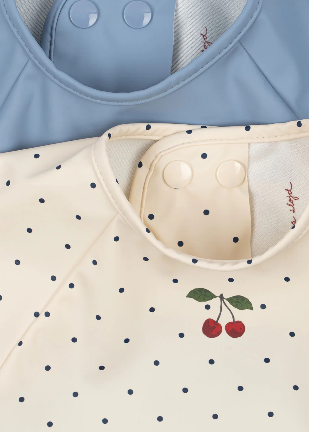 2 PACK DINNER BIB WITH SLEEVES NAVY DOT/RAIN WASHED 6-12M - SS26