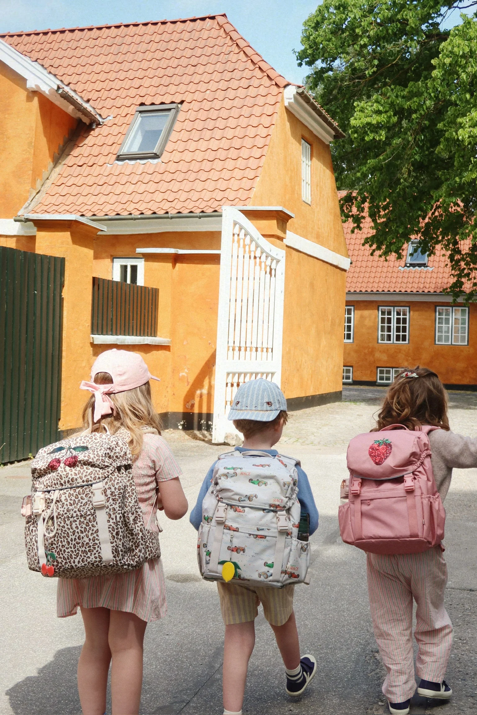 CLOVER SCHOOLBAG ROSETTE - SS26