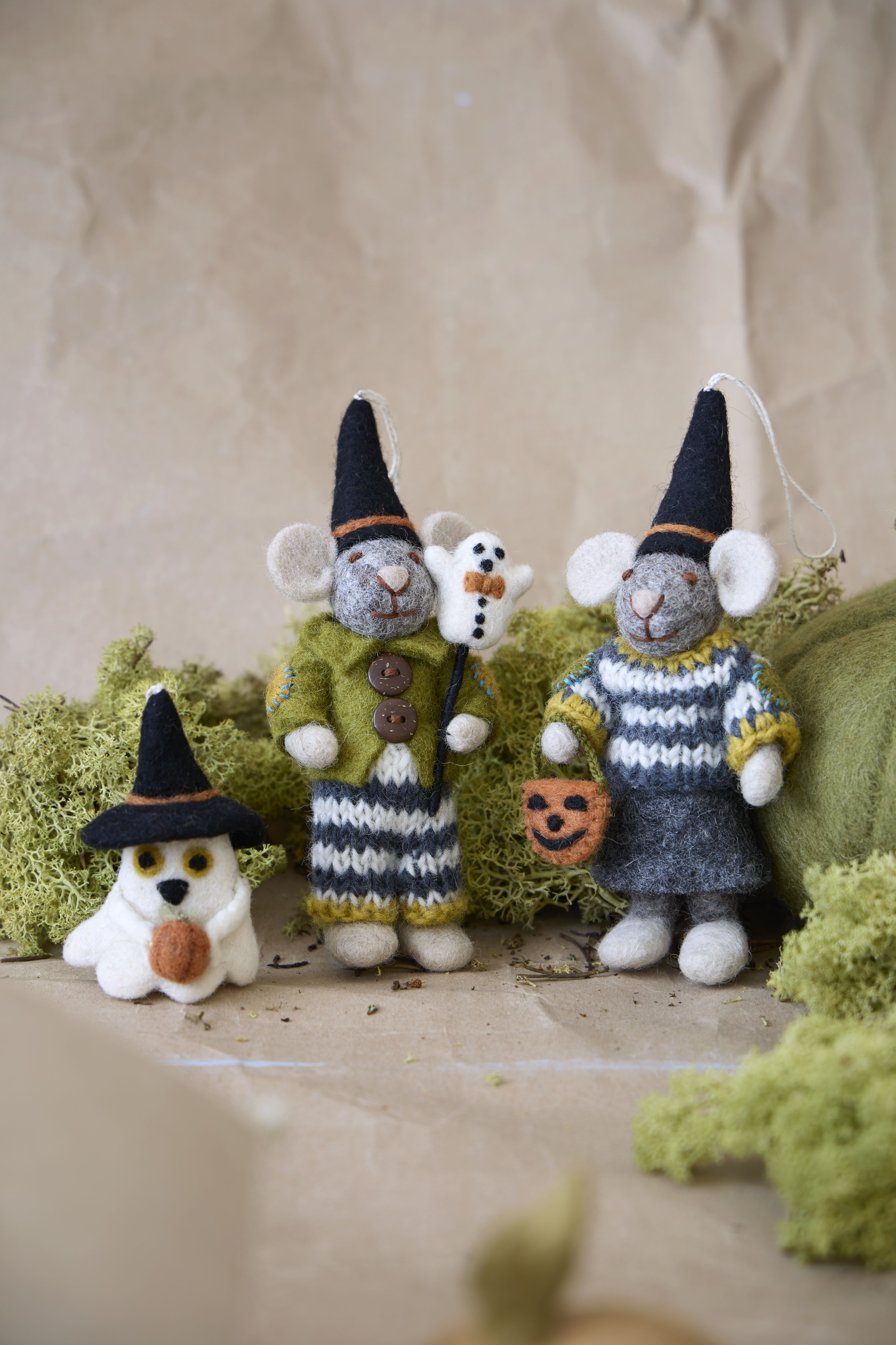 Halloween Ghost w/Pumpkin - AW26