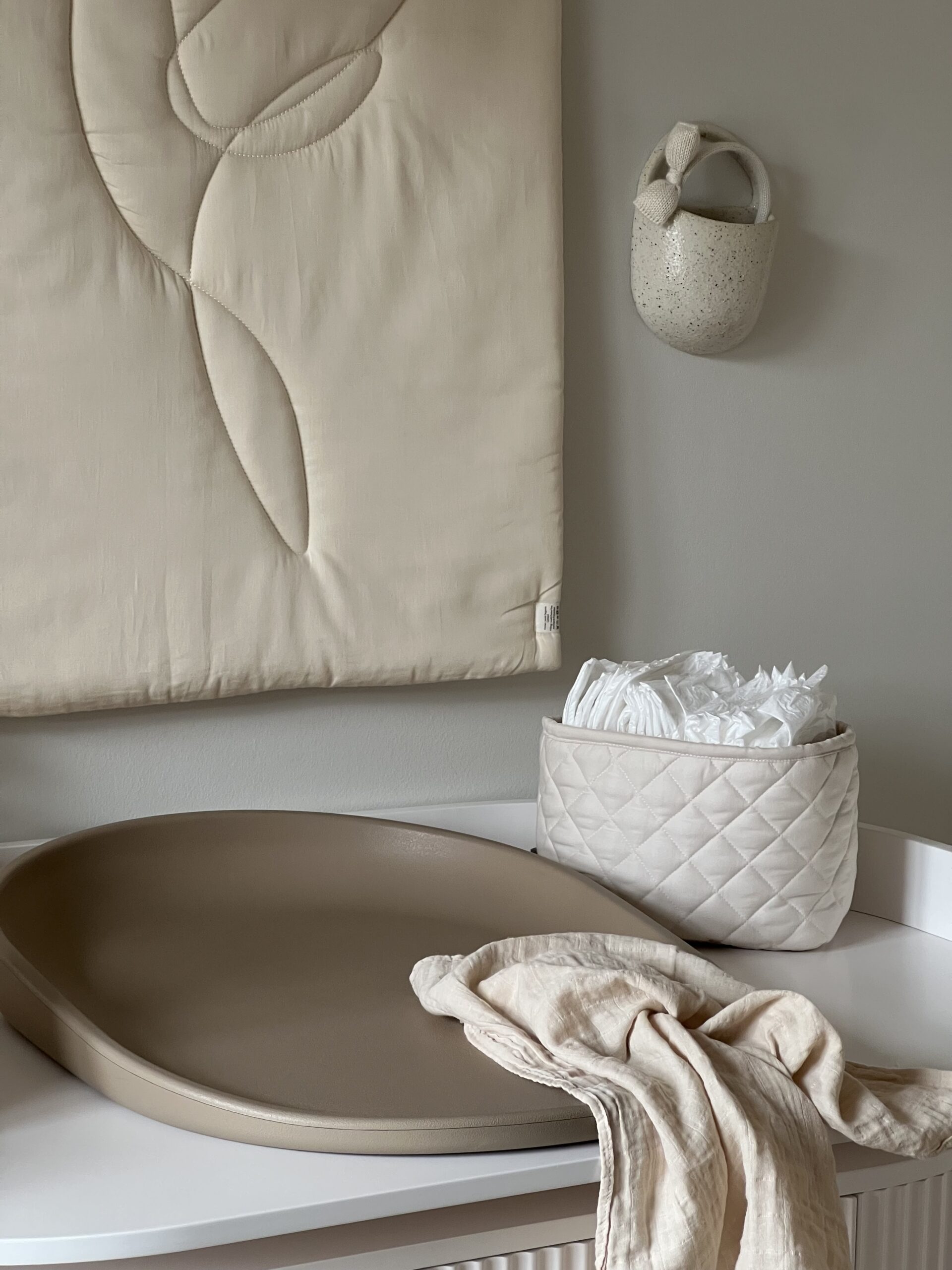 Kai changing mat  brown pebble