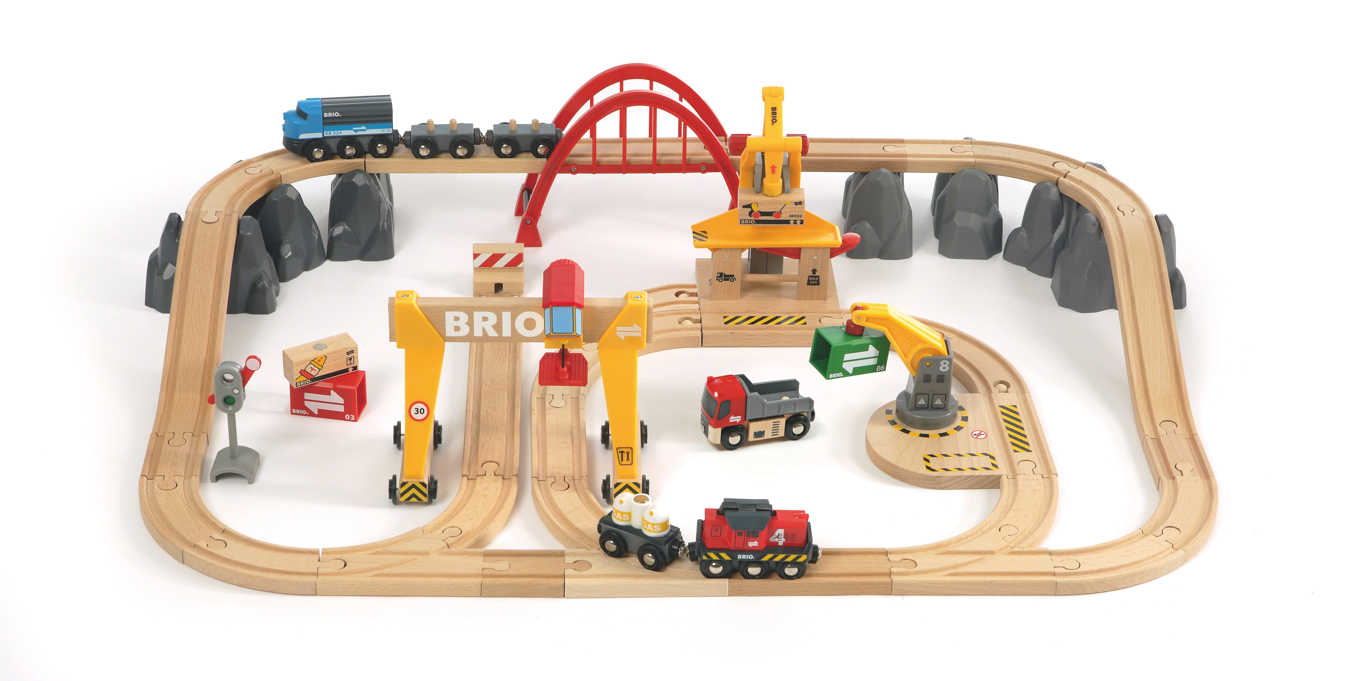 BRIOWorld Togbane Cargo luksussett i boks. 54 deler