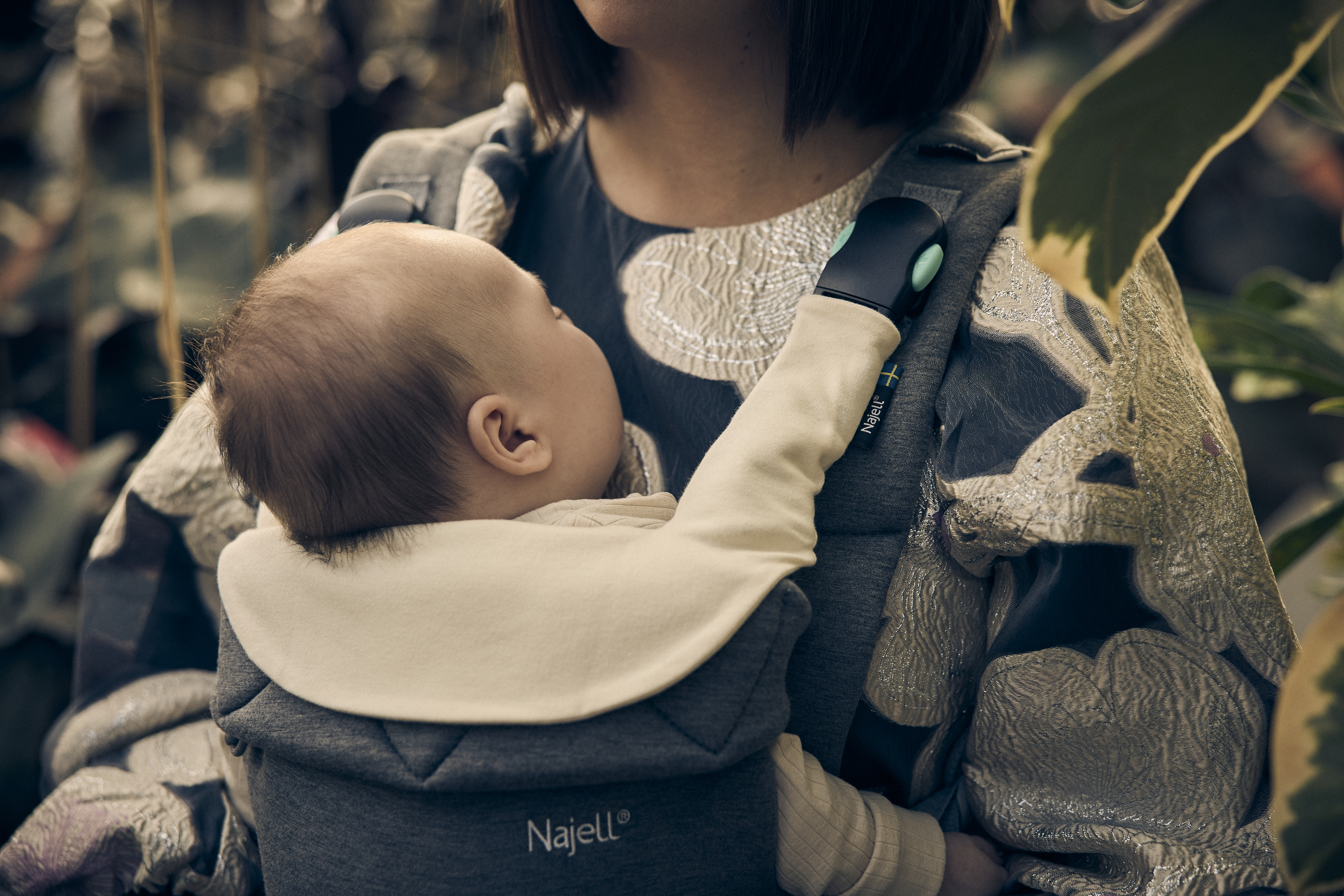 Teething pads and bib for Najell baby carriers