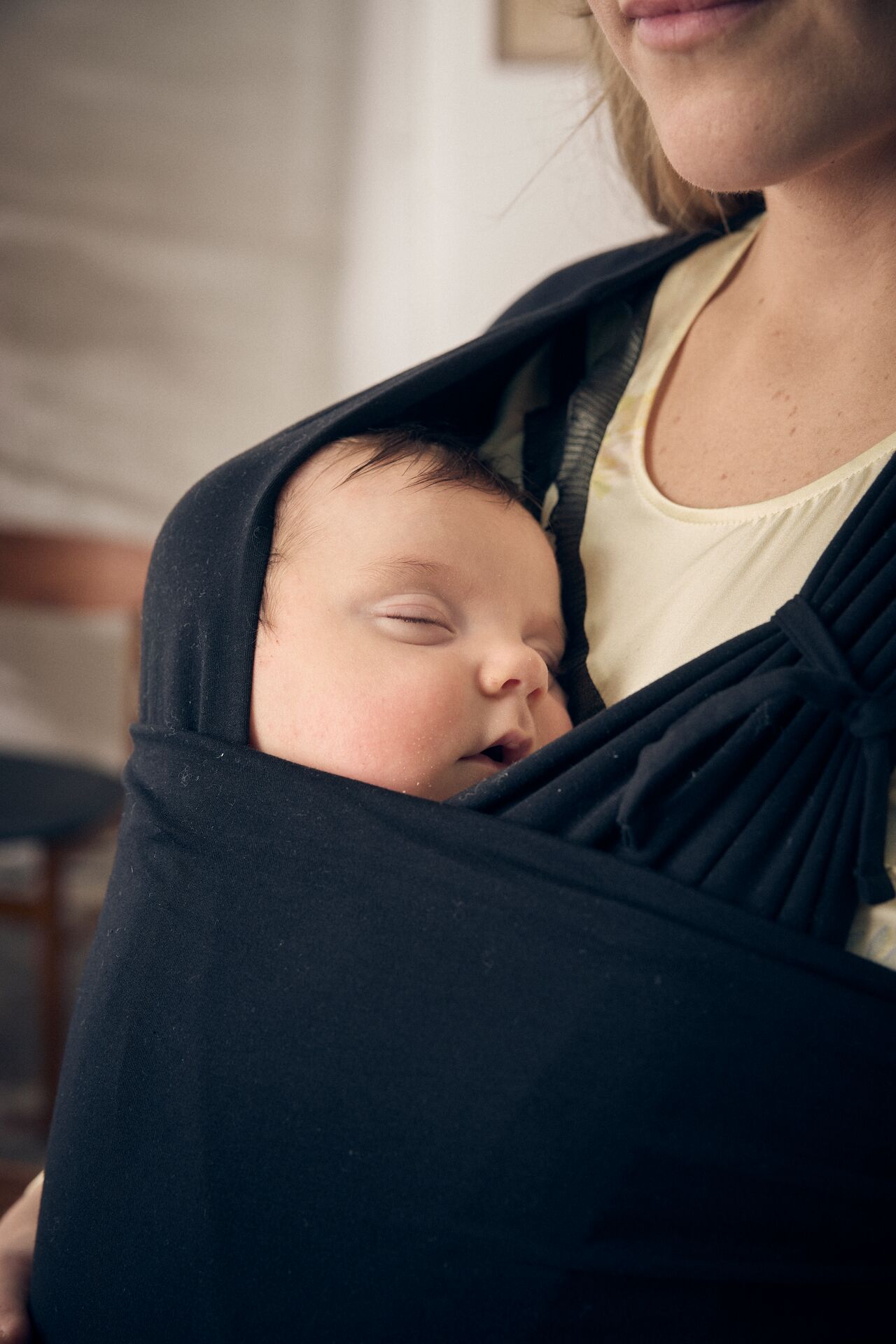 Najell Ferdigknyttet Bæresjal - Charcoal Black S