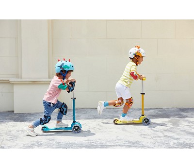 Micro PC Helmet Scootersaurus 3D M