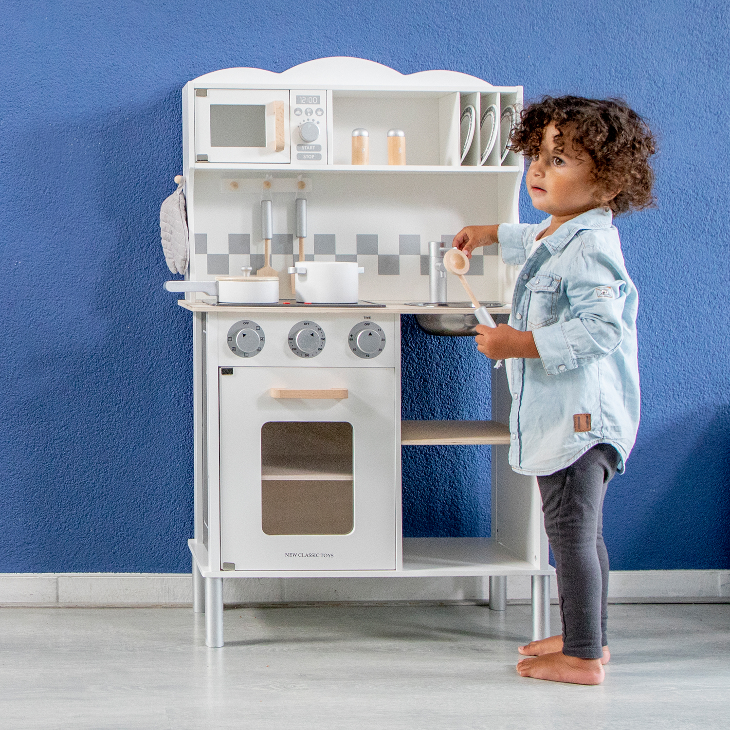 Kitchenette - modern - electric cooking - white