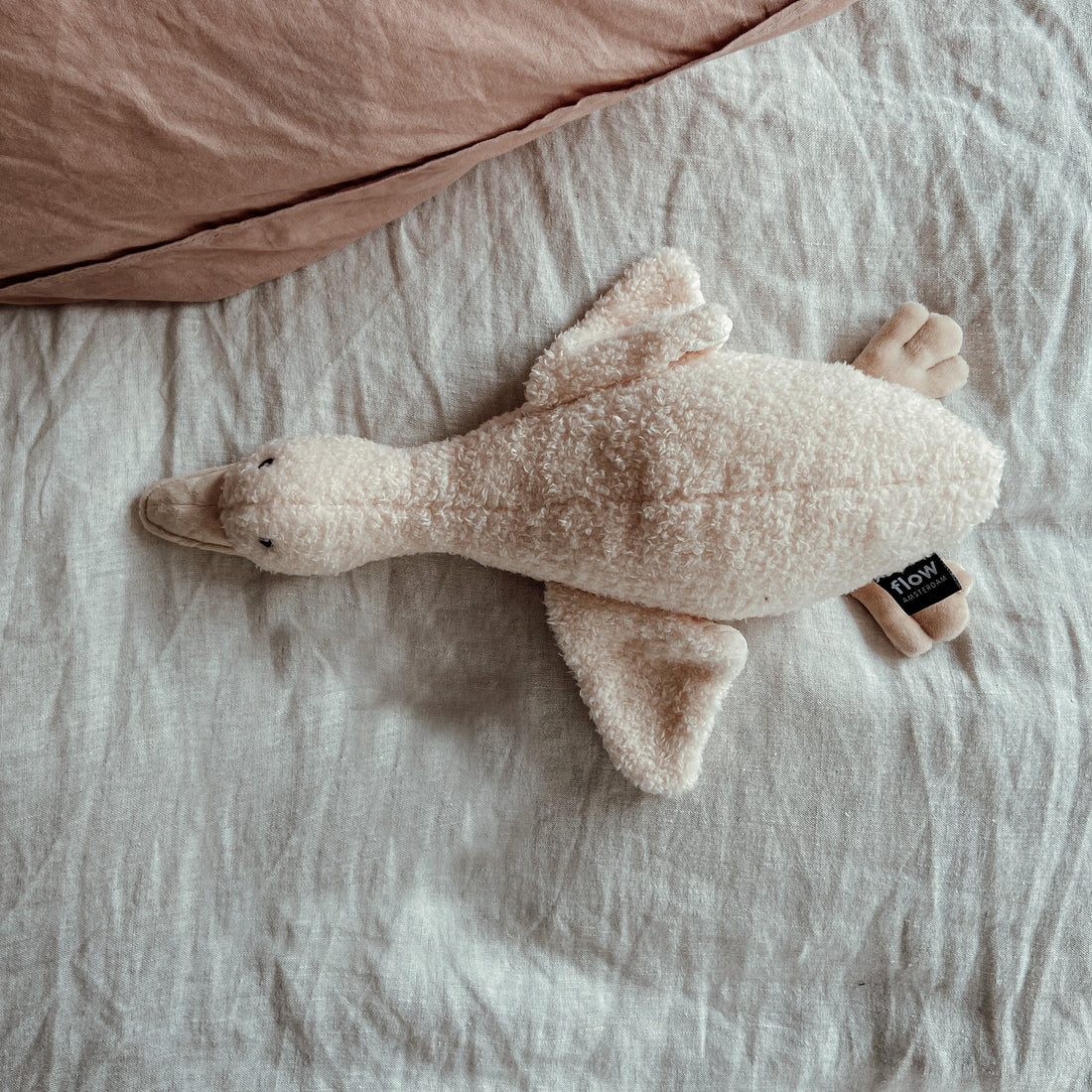 Flow Amsterdam Rechargeable Heartbeat Comforter - Liva (Beige)