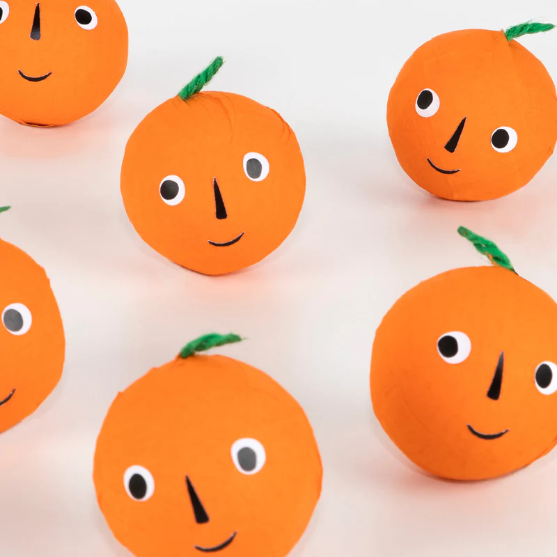 Pumpkin Surprise Balls (x 6) AW26