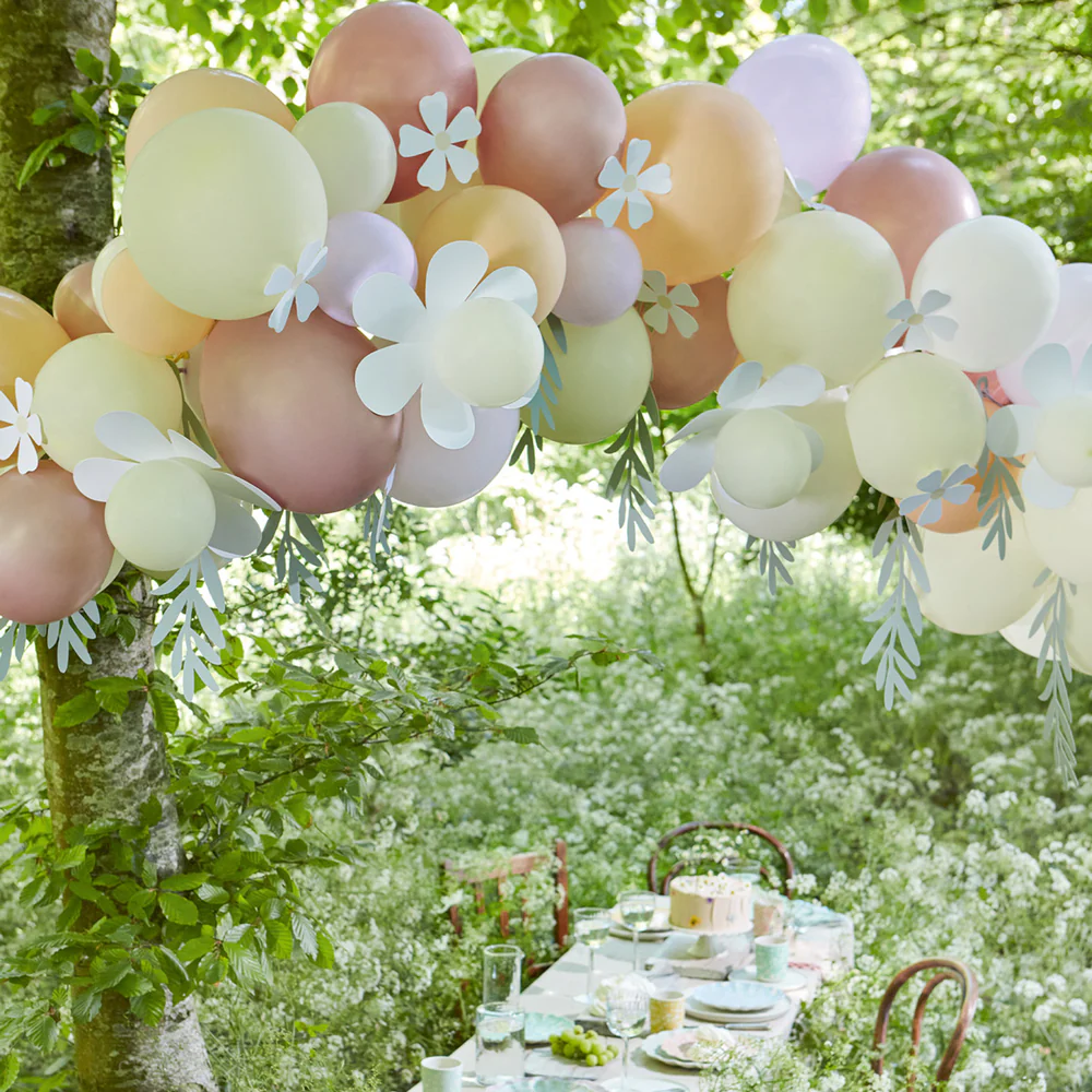 Pastel Daisy Balloon Garland - ED26