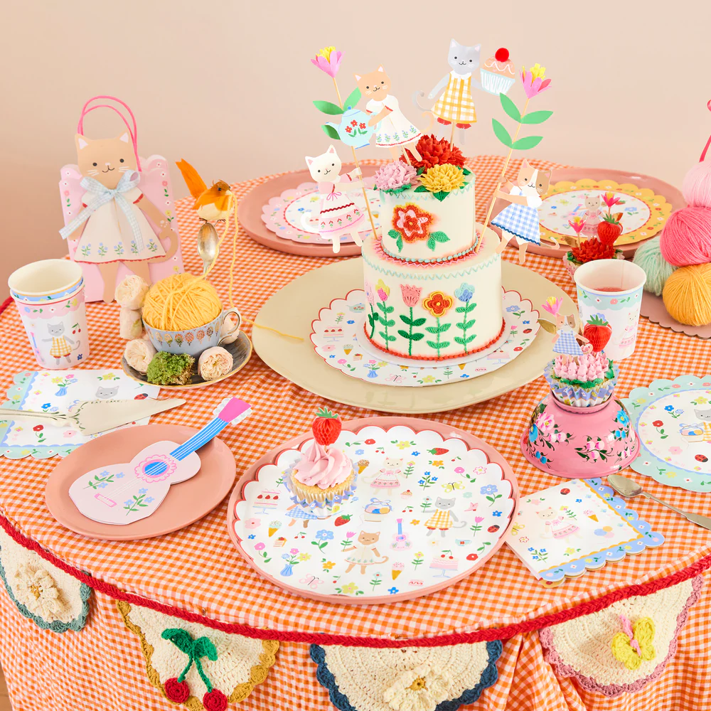 Kitten Club Dinner Plates - ED26